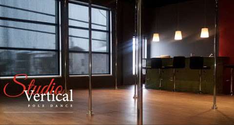 Studio Vertical Pole Dance